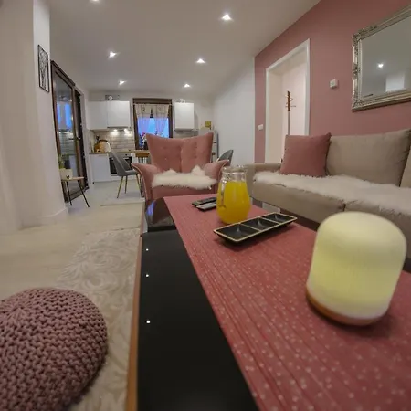 Edy Apartment *