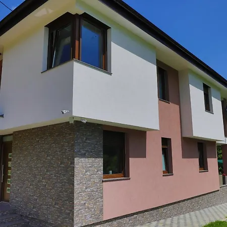 Edy Apartment *